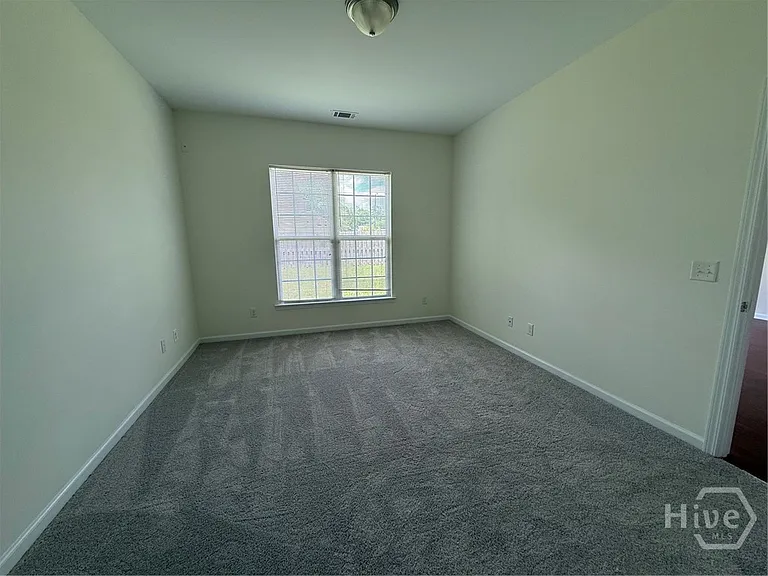 20 Wesleyan Dr — Photo 9