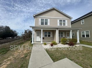1338 S 8th St, Wilmington, NC 28401