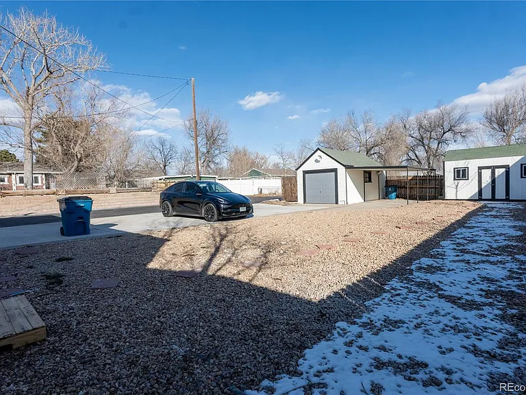 6446 Monaco St #B — Photo 12