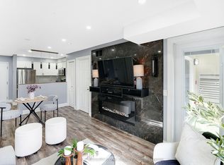 8 Dayspring Cir #1401, Brampton, ON L6P2Z7