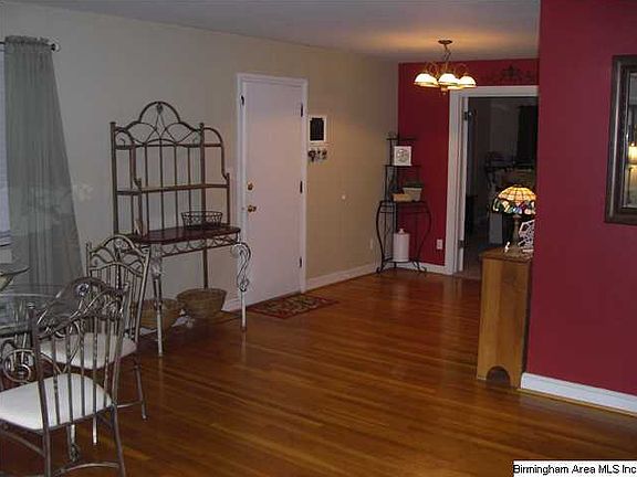 2nd image of 998 Forest Hills Dr