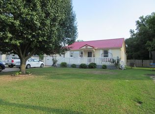 566 E Main St, Dresden, TN 38225