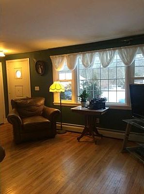 5th image of 33 Cypress Dr