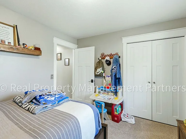 11425 Prairie Ave — Photo 24