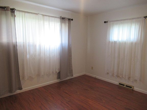 2nd image of 414 Bourland Ave
