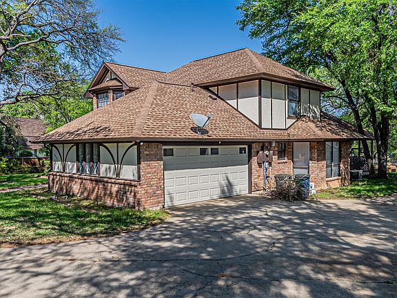3rd image of 8808 Sylvan Ct