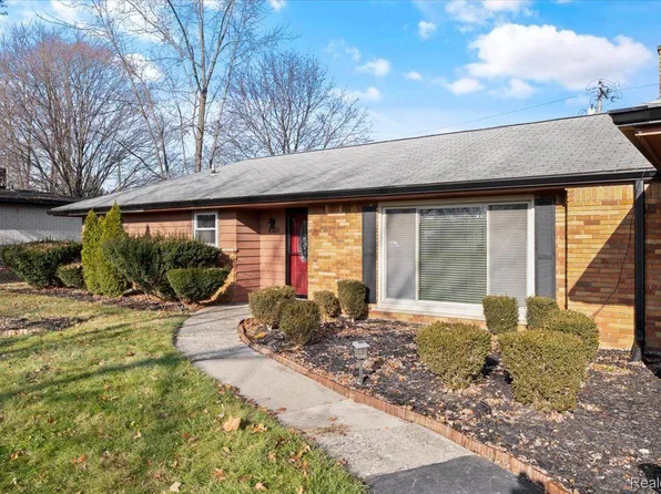 18184 New Hampshire Dr, Southfield, MI 48075