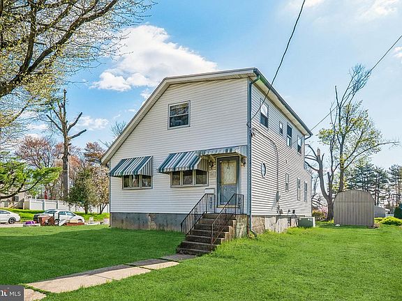 3rd image of 401 Woodland Ave