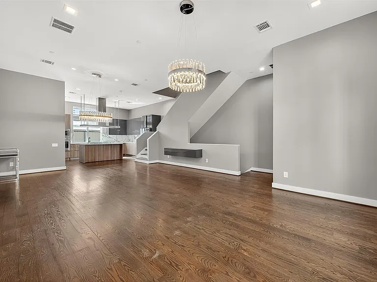5919 E Post Oak Ln — Photo 8