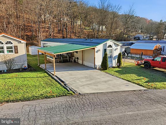 2nd image of 1109 Willow Dr