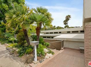 1412 N Tigertail Rd, Los Angeles, CA 90049