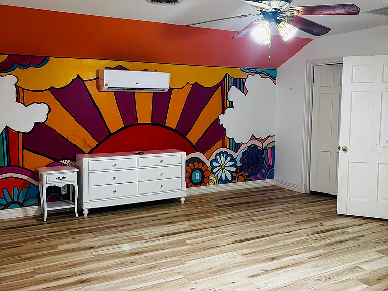MASTER BEDROOM LOCATED UPSTAIRS