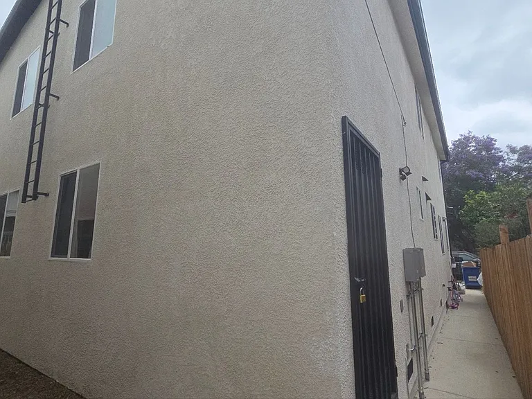 33(835E) — Photo 10