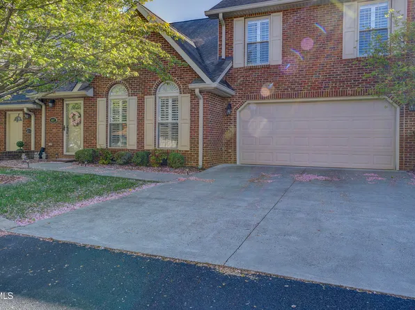 404 Mountain View Rd APT 402, Johnson City, TN 37601