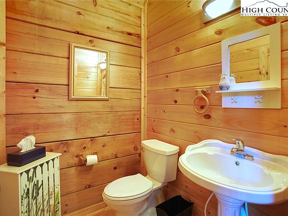 5th image of 140 Vixen Den Drive