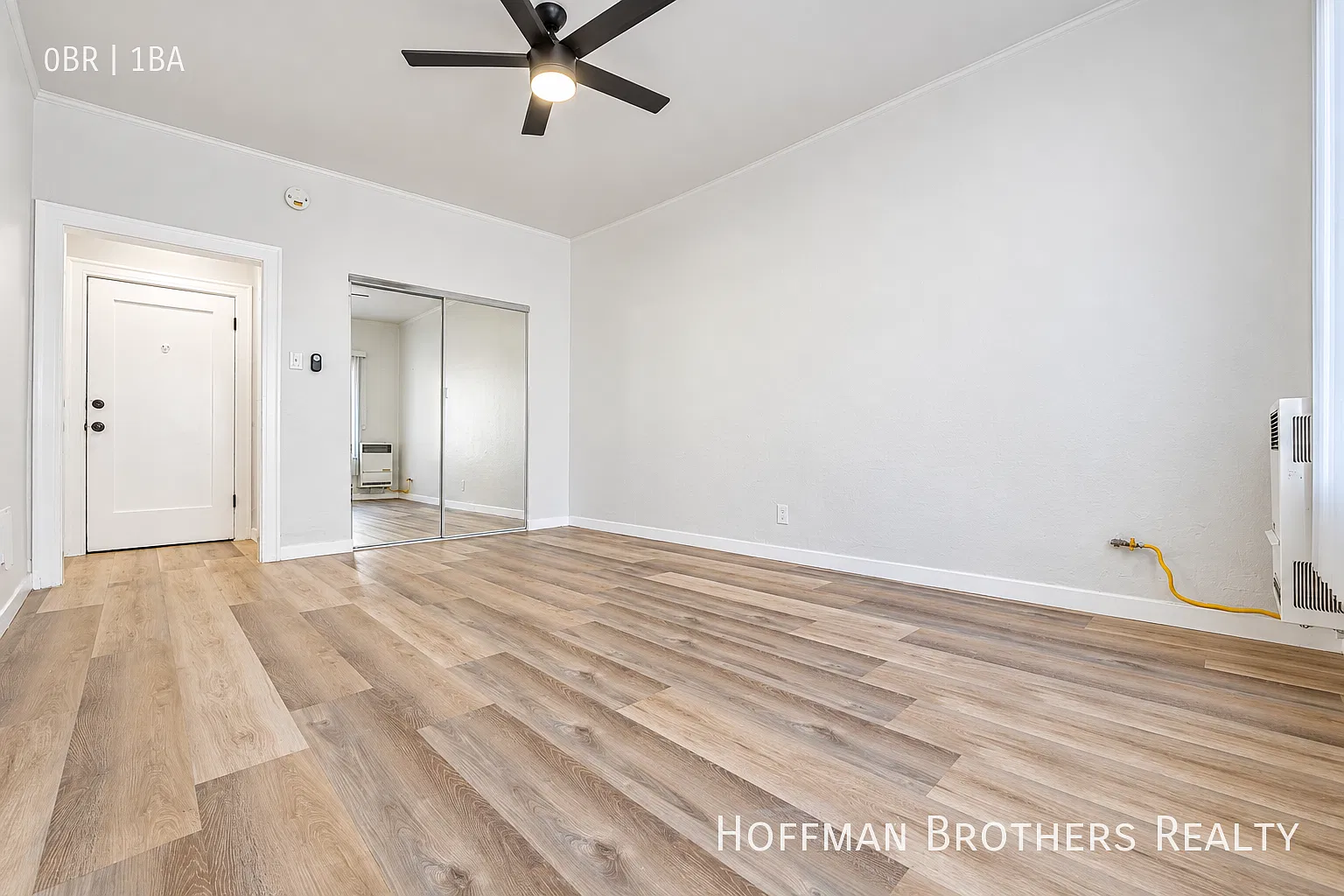 Renovated Koreatown Studio with Stainless Appliances, Laundry Facility & Included Utilities — Photo 4