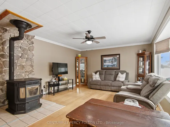 358 Densmore Rd, Cobourg, ON K9A 0X8