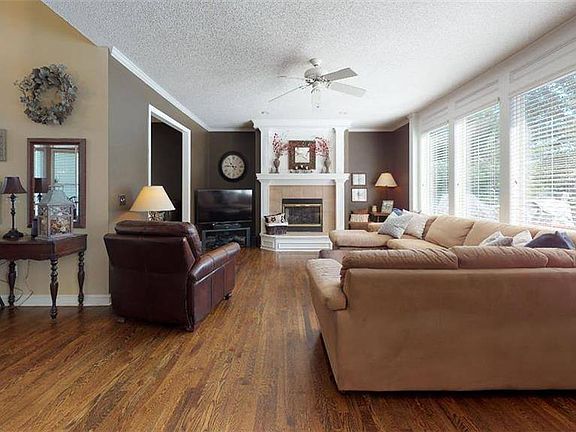3rd image of 5317 Payne St