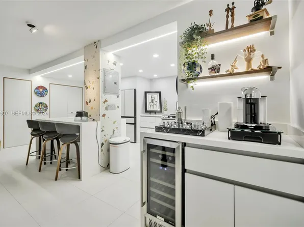 6801 Indian Creek Dr APT 304, Miami Beach, FL 33141