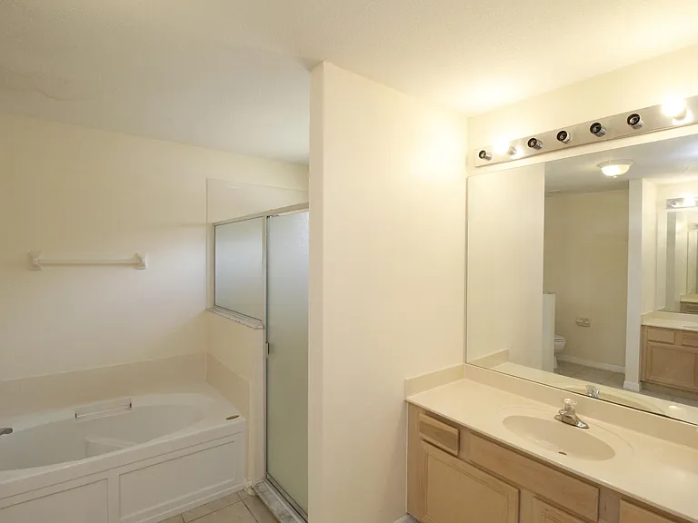 885 Tavernier Cir NE — Photo 23