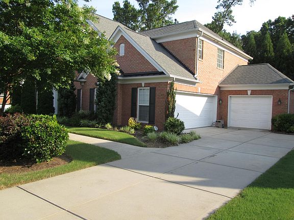 2nd image of 432 Willow Brook Dr