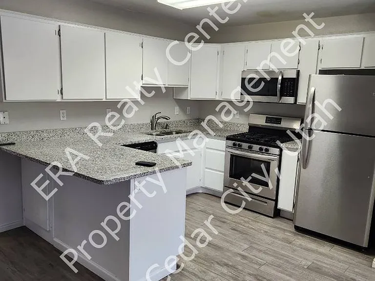 114 W Sunset Dr — Photo 5