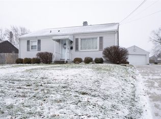 274 E State St, Barberton, OH 44203