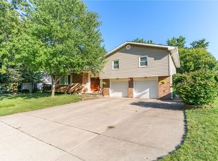 1304 S 3rd Ave W, Newton, IA 50208