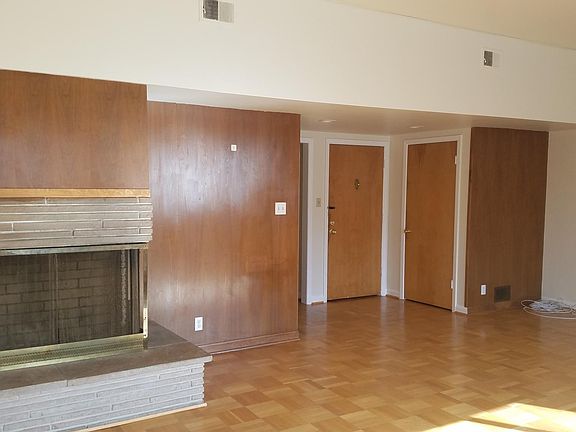 5th image of 1222 Broadway St