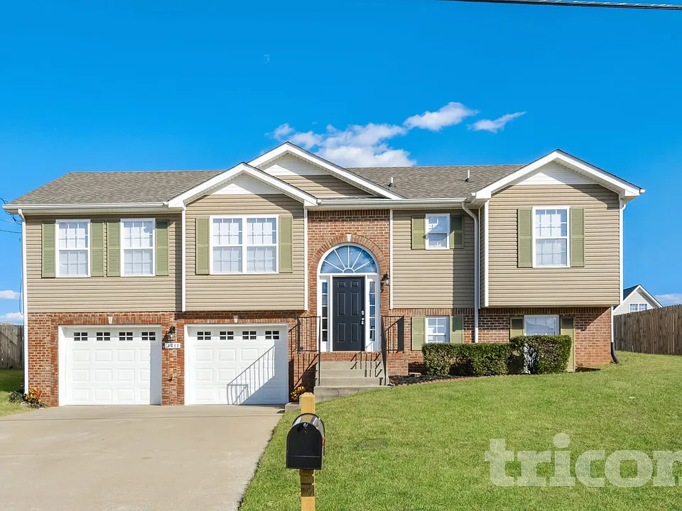 3411 Bradfield Dr