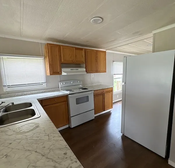 916 N Martin Luther King Jr Blvd — Photo 14