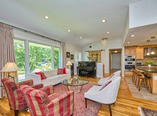 1 Country Club Rd #267, Newton Center, MA 02459