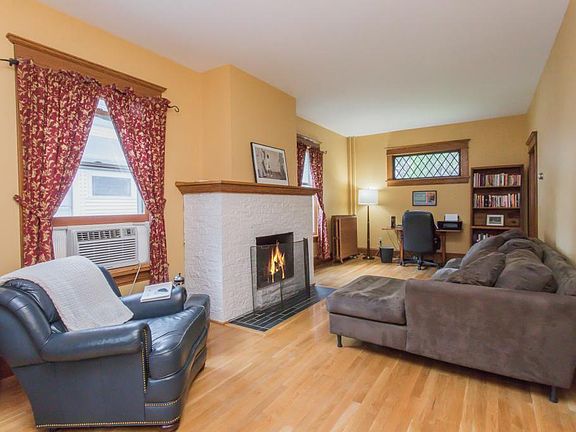 3rd image of 1759 Laurel Ave