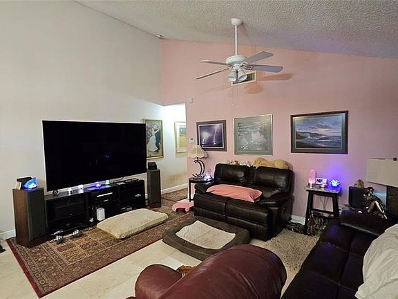 4th image of 1200 Shibumy Cir APT D