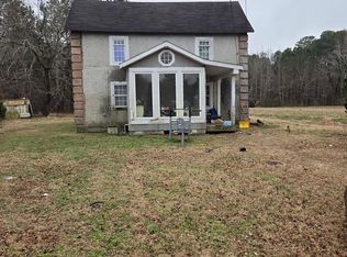 11353 Parallel Rd, Birdsnest, VA 23307