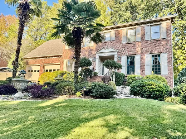 2415 Hopecrest Dr, Charlotte, NC 28210