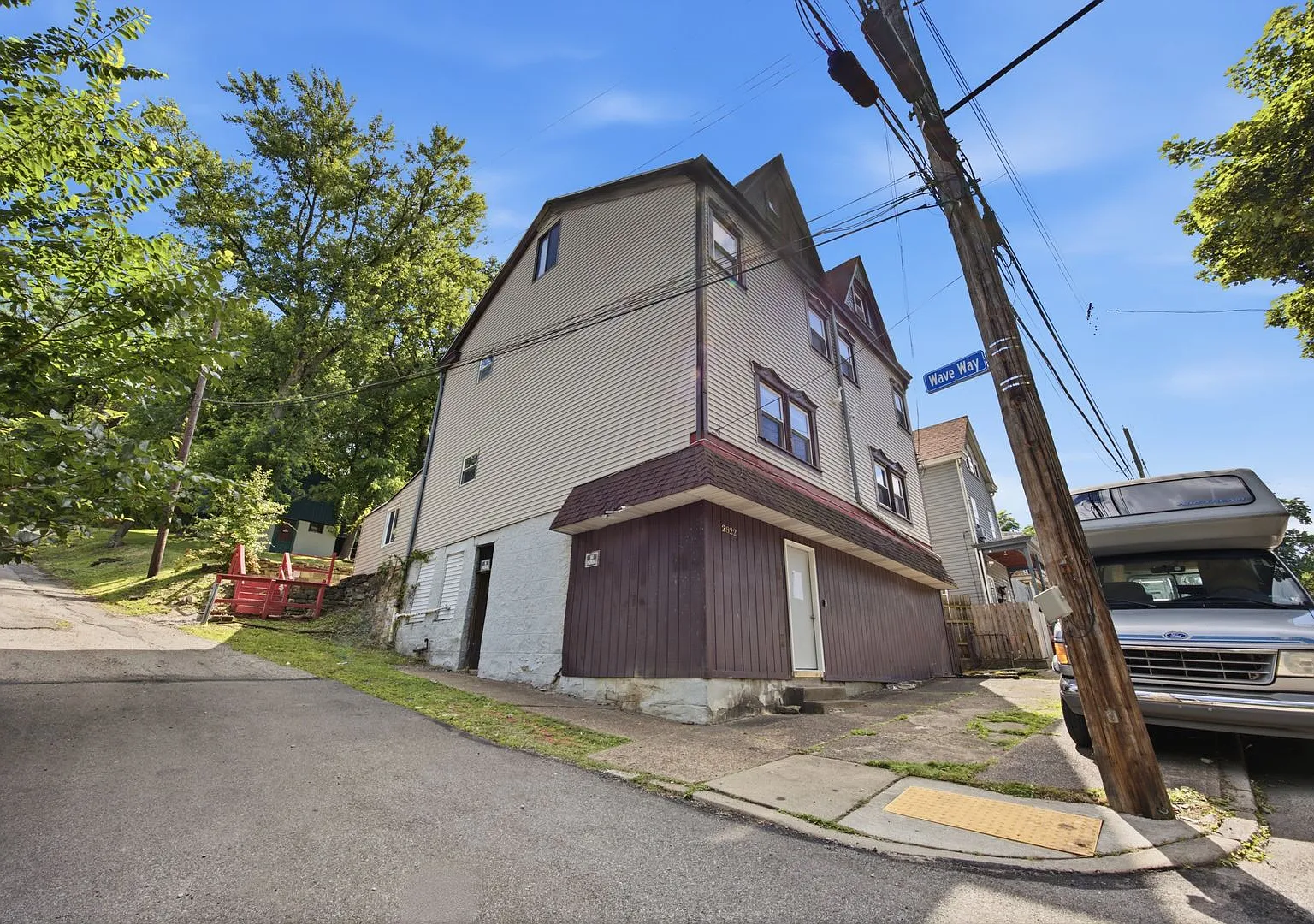 2822 Salisbury Street — Photo 1