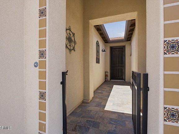 5th image of 557 E LADDOOS Avenue