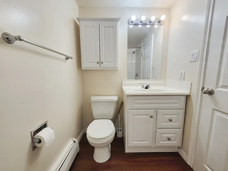 3409 Centre St N — Photo 10