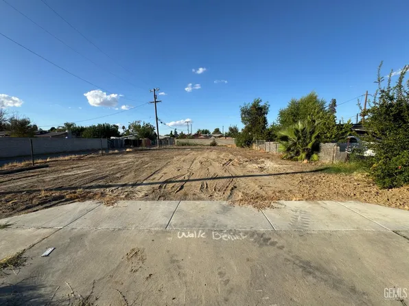 1034 11th St, Wasco, CA 93280