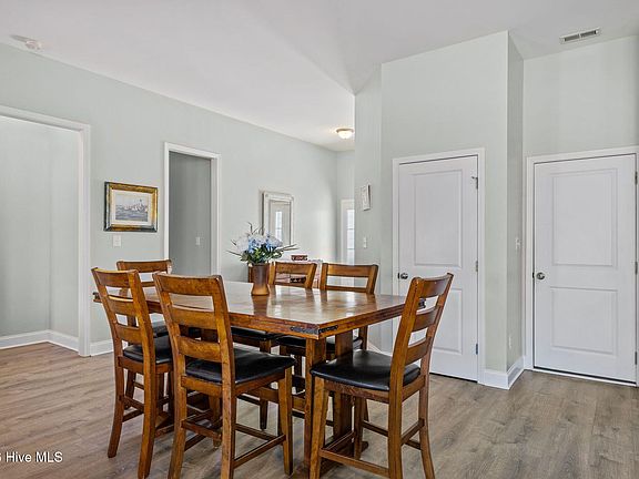 5th image of 205 Mango Place S