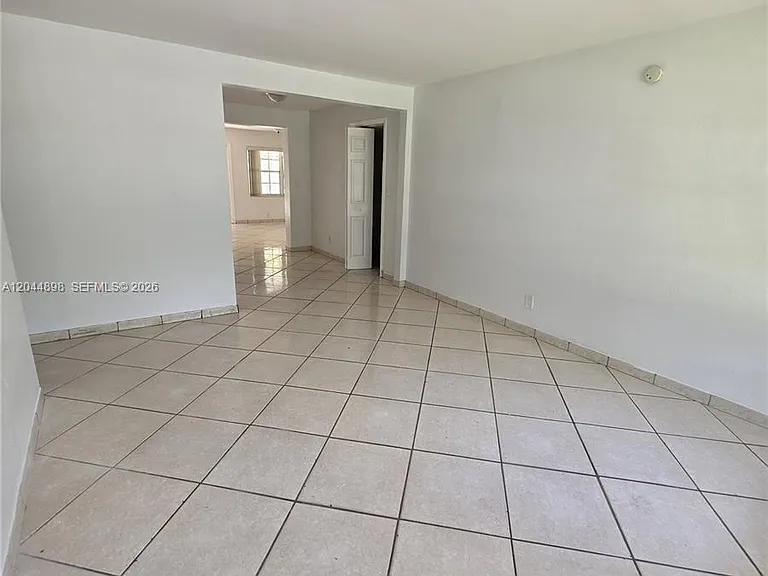 5720 Douglas St — Photo 4