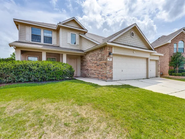 8233 Delafield Dr, Fort Worth, TX 76131
