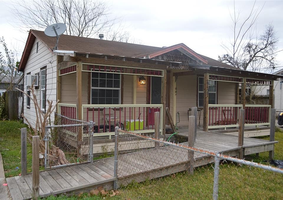 1st image of 6127 Pine Ave