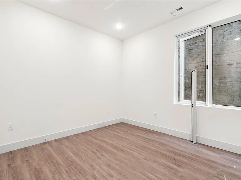 1225 E Fletcher St #103 — Photo 2