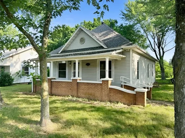 211 E Perry St, Arma, KS 66712