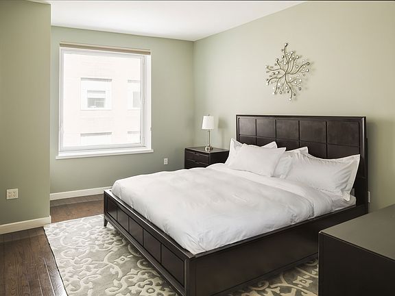5th image of 462 W 58th St APT 8D