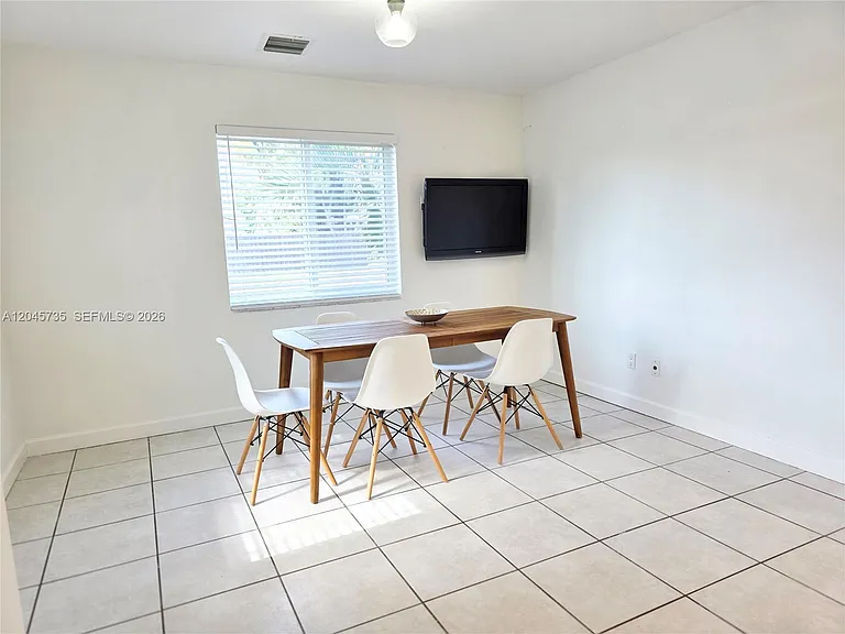 2111 N 26th Ave #N — Photo 15