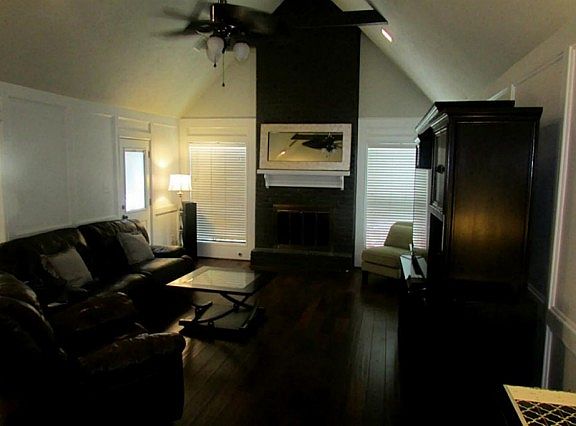 4th image of 3523 Oak Lake Dr