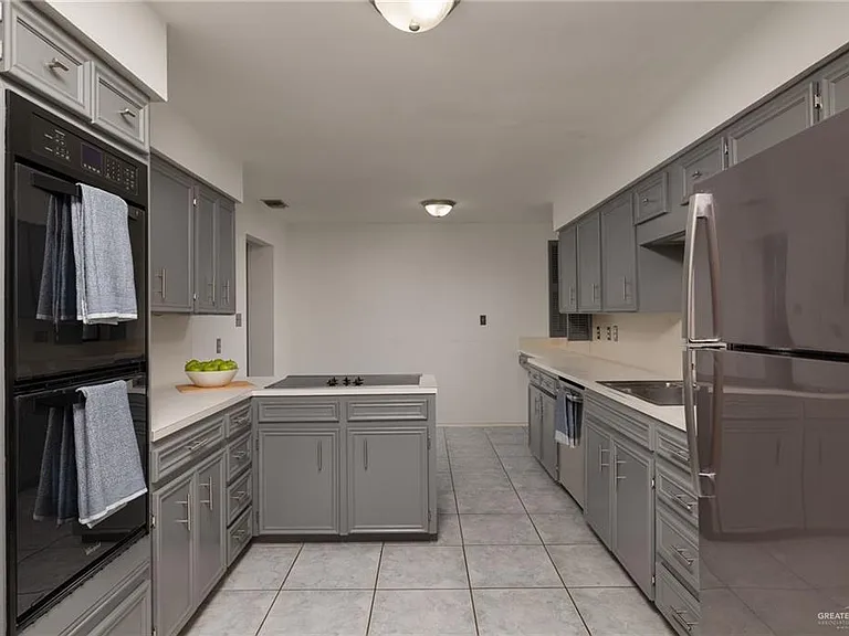 428 Vermont Ave — Photo 6